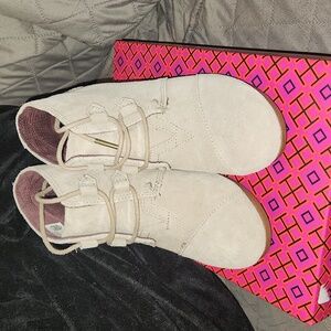 Toms booties